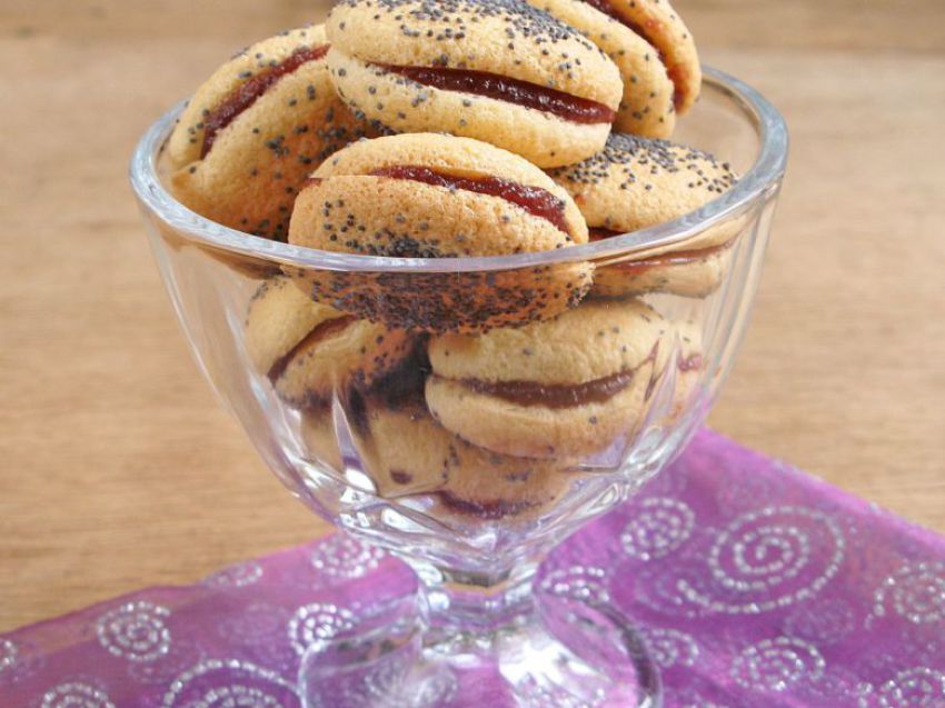 Baletki - ciasteczka z marmoladą i makiem Baletki - ciasteczka z marmoladą i makiem