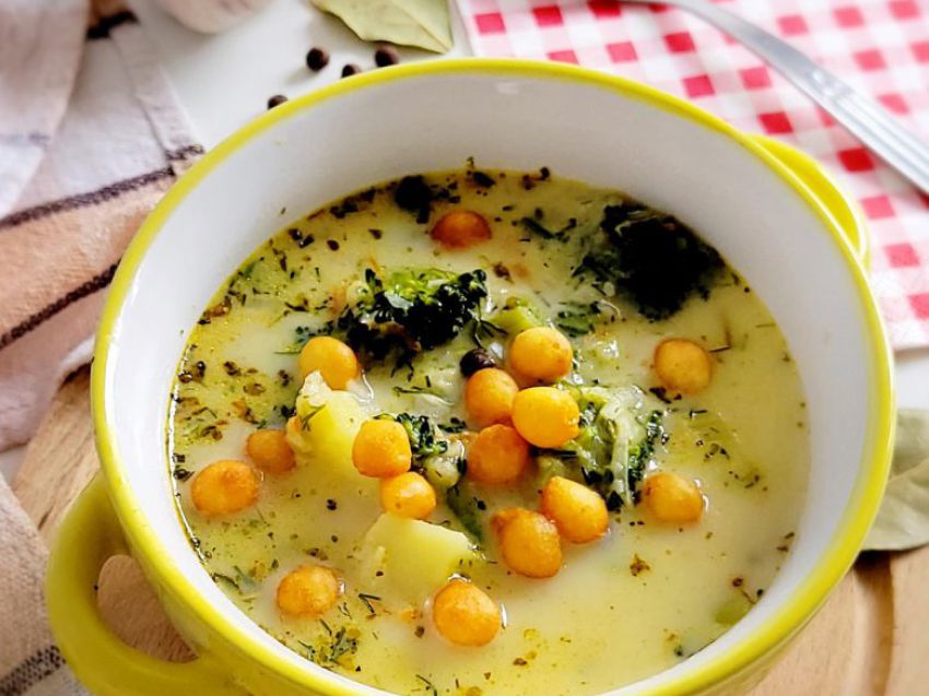 Zupa serowa z brokułami Zupa serowa z brokułami