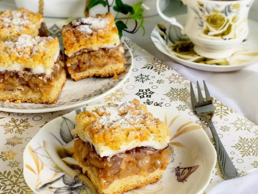 Szarlotka z kruszonką Szarlotka z kruszonką