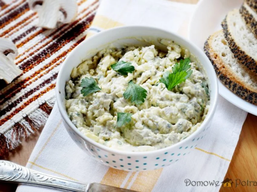 Pasta jajeczna z pieczarkami Pasta jajeczna z pieczarkami