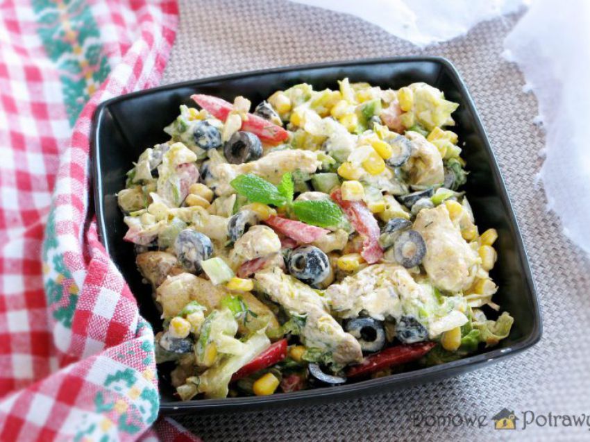 Sałatka z kurczakiem i fetą Sałatka z kurczakiem i fetą