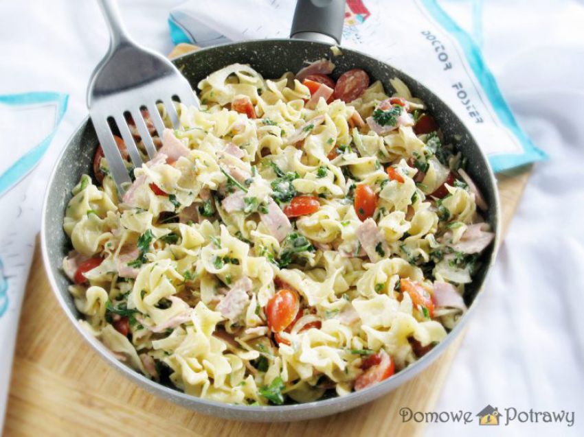 Makaron z szynką i serem Makaron z szynką i serem