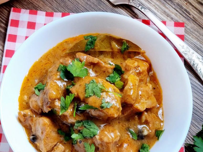 Prosty gulasz z szynki wieprzowej Prosty gulasz z szynki wieprzowej