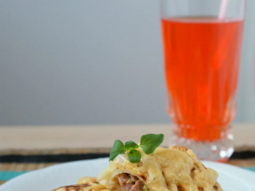 Naleśniki z brokułami, szynką i serem Naleśniki z brokułami, szynką i serem