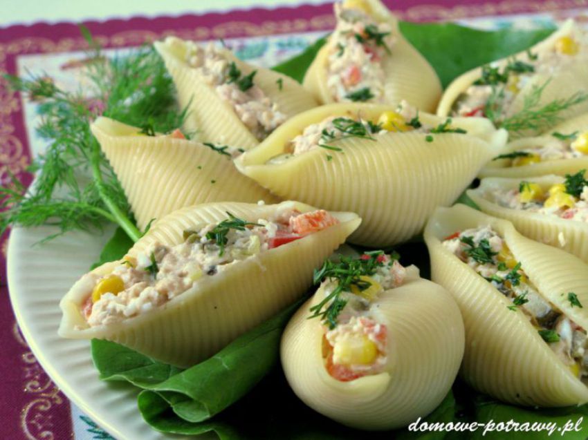 Muszle makaronowe nadziewane tuńczykiem Muszle makaronowe nadziewane tuńczykiem