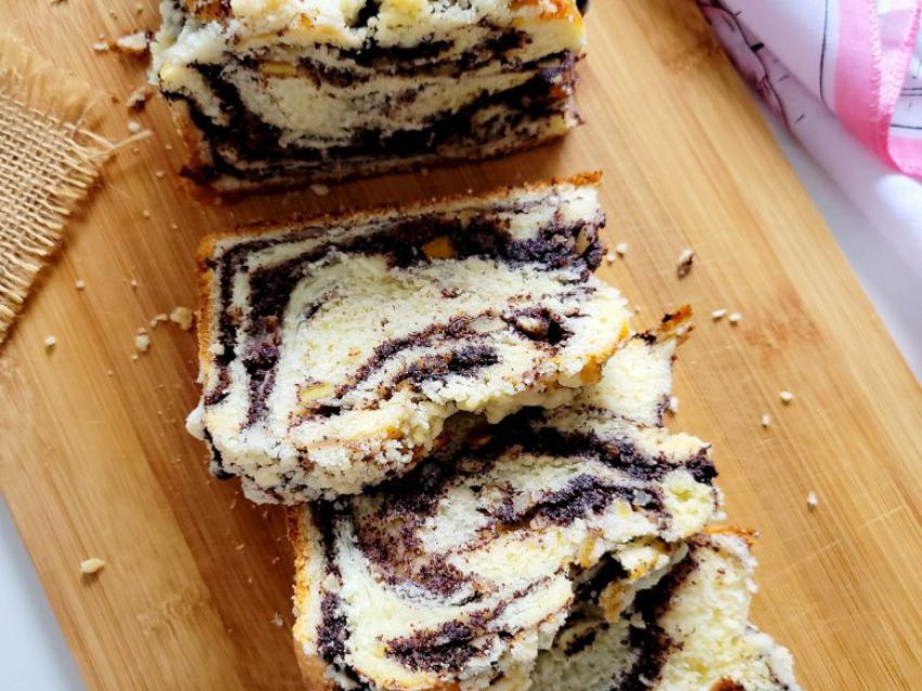 Makowiec drożdżowy z kruszonką Makowiec drożdżowy z kruszonką