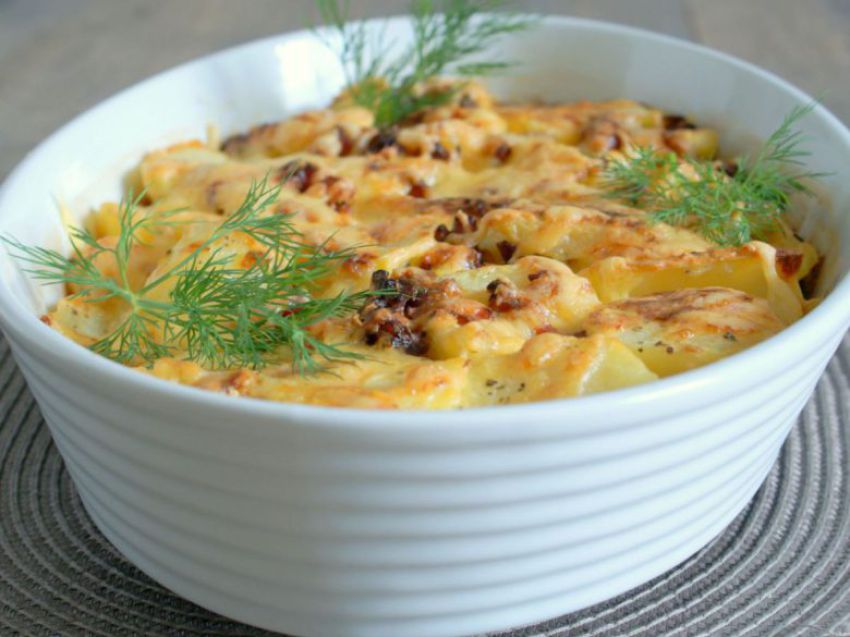Ziemniaki zapiekane z boczkiem Ziemniaki zapiekane z boczkiem