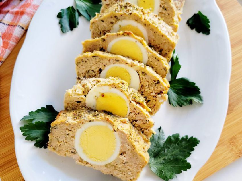 Pieczeń rzymska z jajkiem Pieczeń rzymska z jajkiem