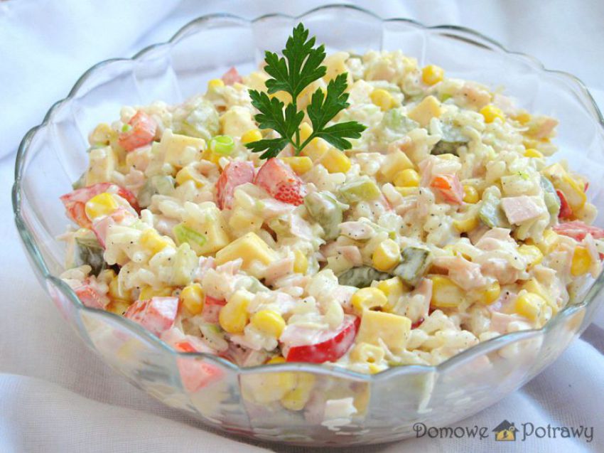 Sałatka ryżowa z wędliną Sałatka ryżowa z wędliną