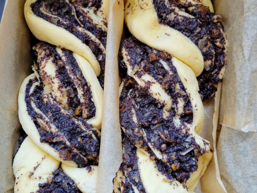 Makowiec drożdżowy z kruszonką Makowiec drożdżowy z kruszonką