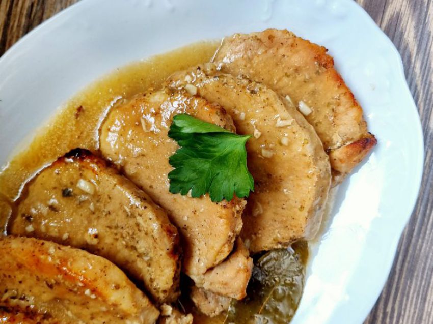 Schab w marynacie mlecznej (pieczony w plastrach) Schab w marynacie mlecznej (pieczony w plastrach)