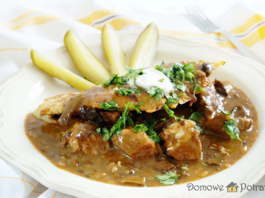 Gulasz wieprzowy z grzybami Gulasz wieprzowy z grzybami
