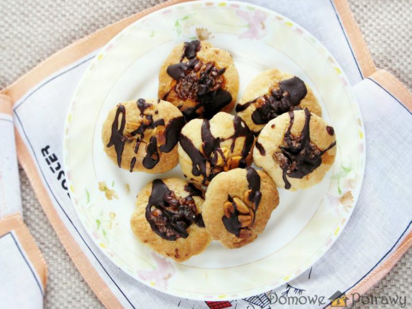 Kruche ciastka z orzechami Kruche ciastka z orzechami