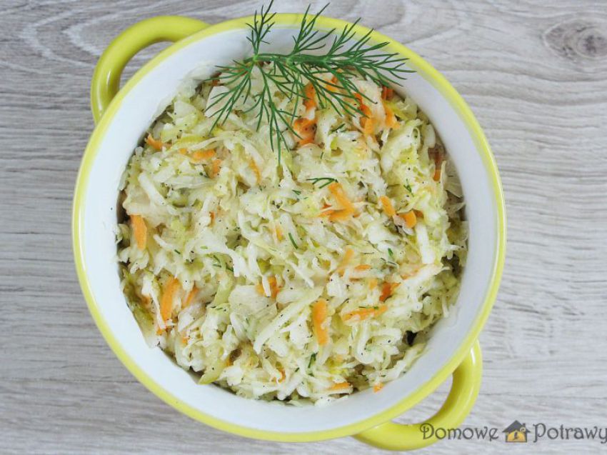 Surówka z kiszonej kapusty Surówka z kiszonej kapusty