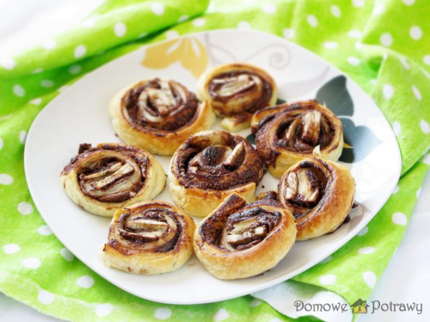 Ciastka francuskie z nutellą i bananem Ciastka francuskie z nutellą i bananem
