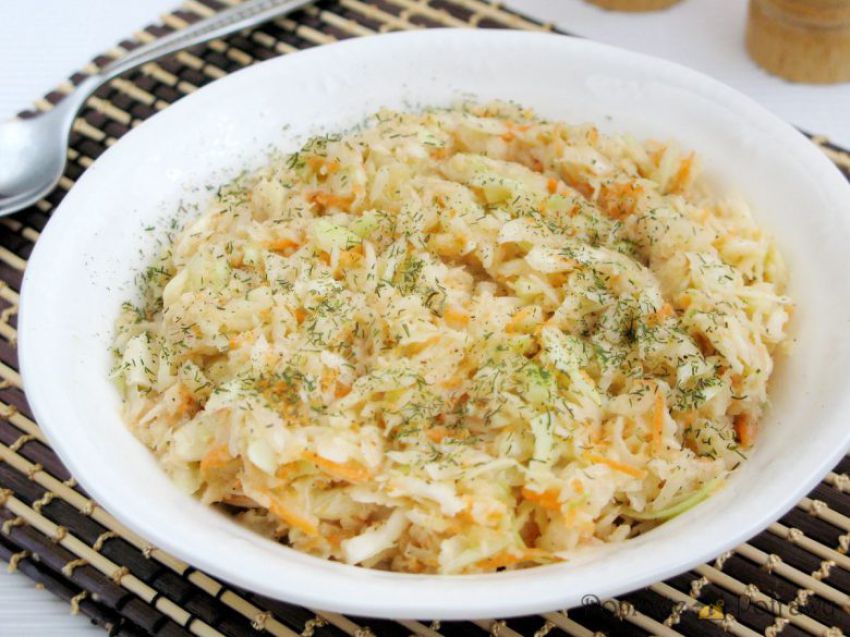 Surówka z białej kapusty Surówka z białej kapusty