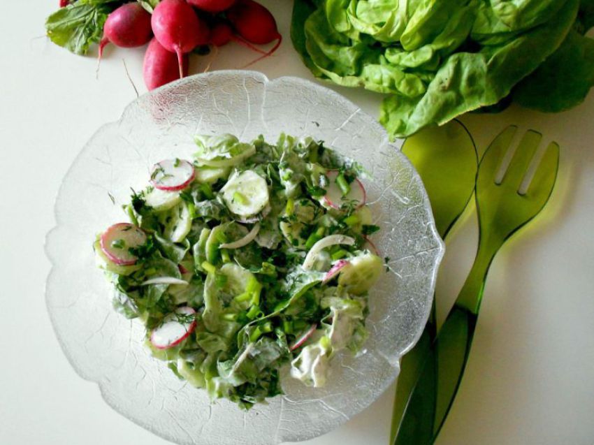 Sałata z rzodkiewką Sałata z rzodkiewką