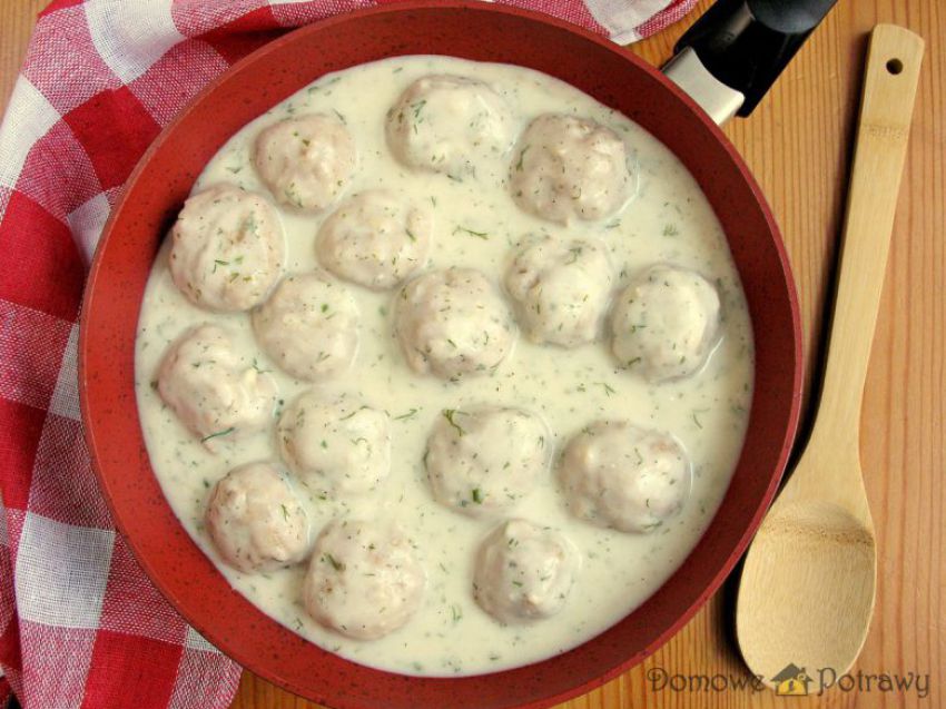 Pulpeciki w sosie koperkowym Pulpeciki w sosie koperkowym