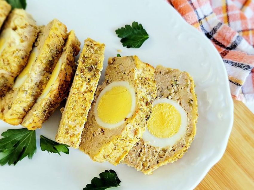 Pieczeń rzymska z jajkiem Pieczeń rzymska z jajkiem