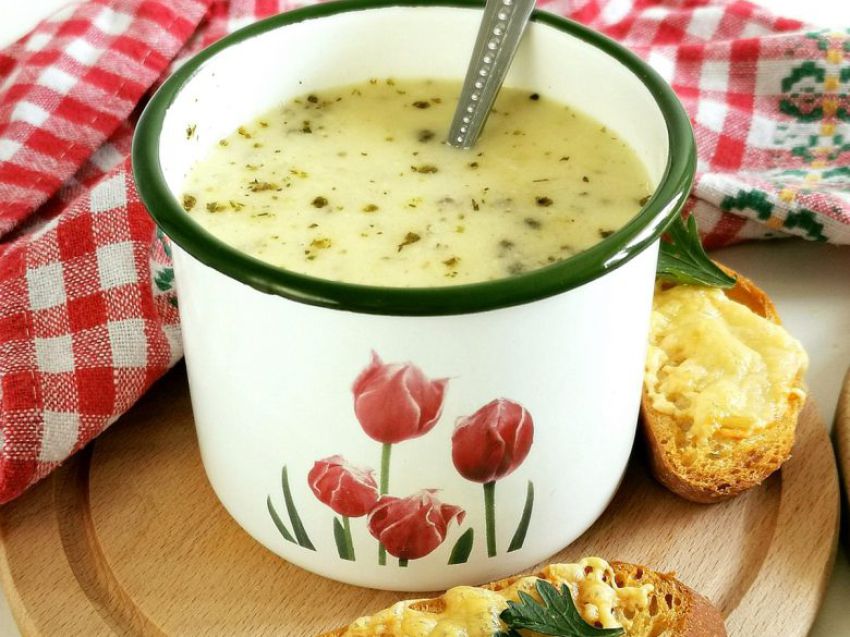 Zupa cebulowo-serowa Zupa cebulowo-serowa