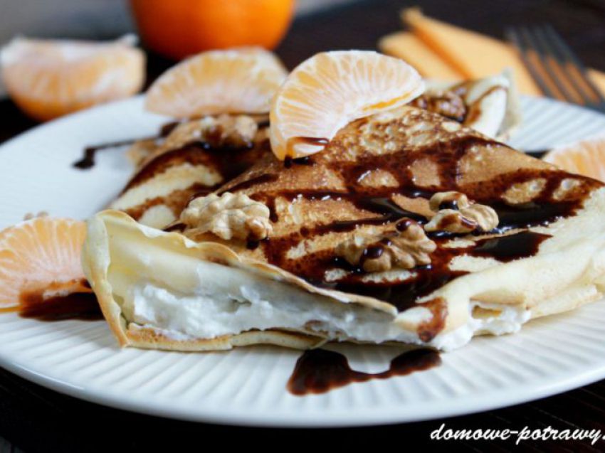 Naleśniki z serem i orzechami Naleśniki z serem i orzechami