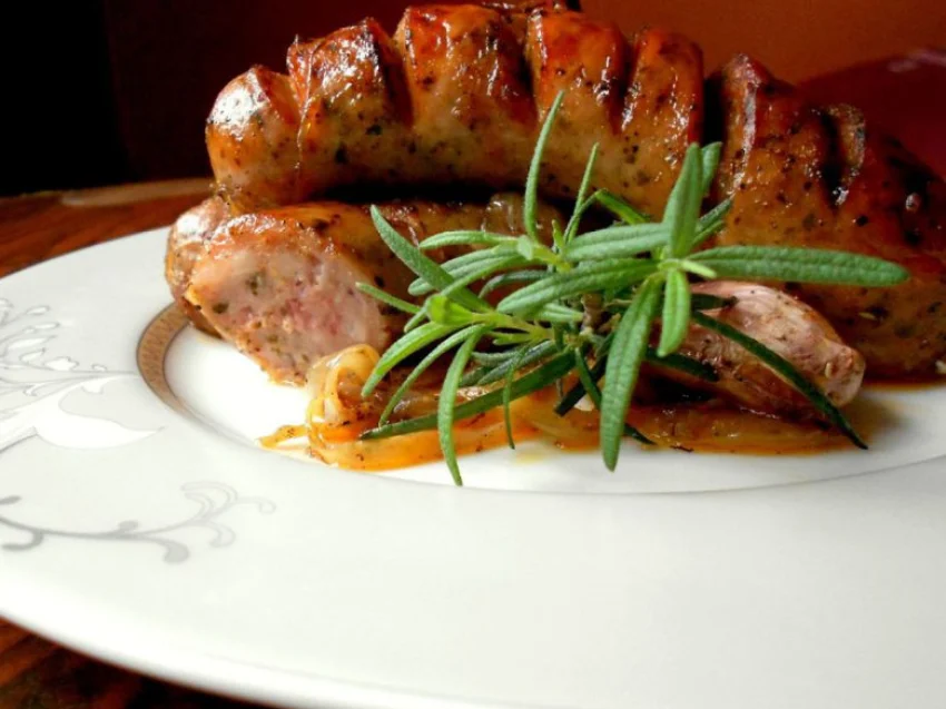 Pieczona biała kiełbasa palce lizać! Pieczona biała kiełbasa palce lizać!