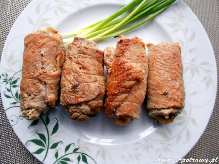 Roladki schabowe z pieczarkami i serem Roladki schabowe z pieczarkami i serem