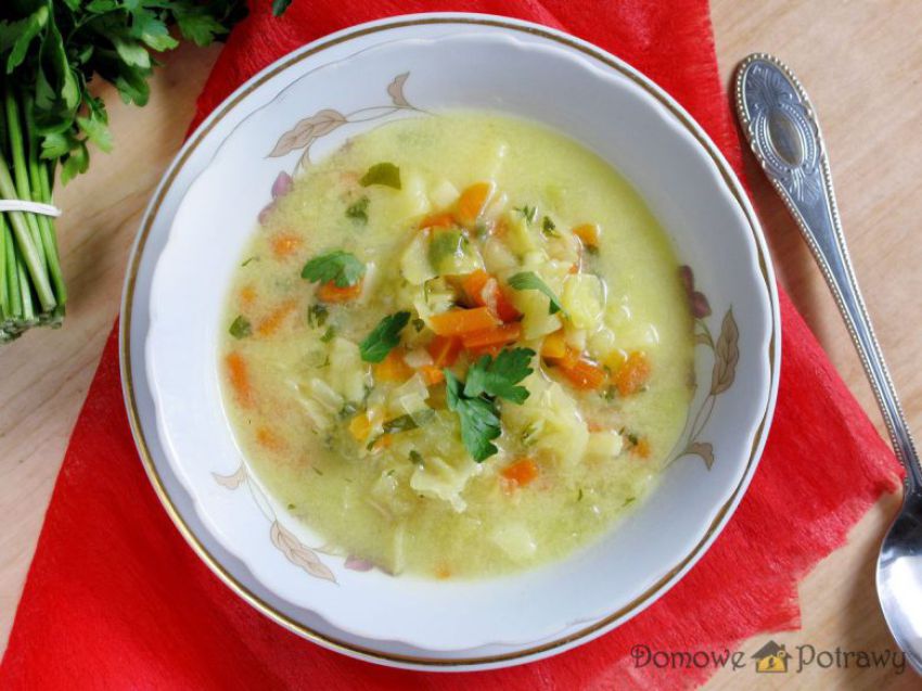 Zupa kapuśniak z młodej kapusty Zupa kapuśniak z młodej kapusty