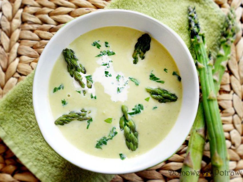 Zupa krem ze szparagów Zupa krem ze szparagów