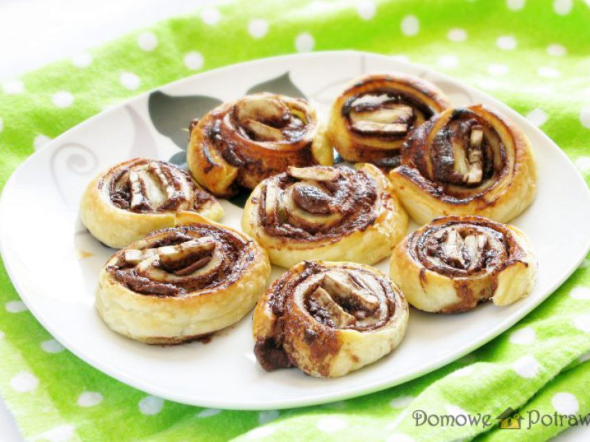 Ciastka francuskie z nutellą i bananem Ciastka francuskie z nutellą i bananem