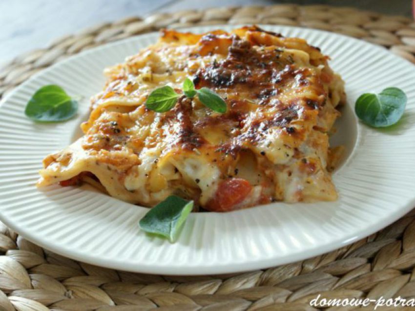 Lasagne (lazania) z mięsem mielonym Lasagne (lazania) z mięsem mielonym