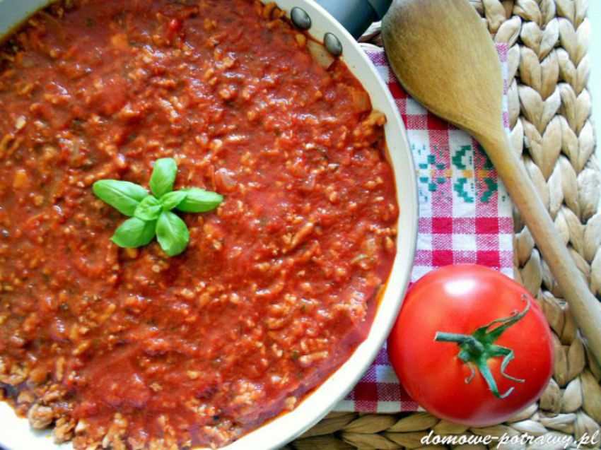 Sos mięsno-pomidorowy do makaronu Sos mięsno-pomidorowy do makaronu