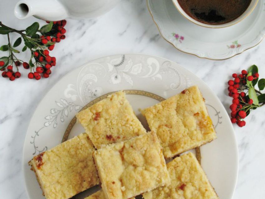 Ciasto z maślanką i owocami Ciasto z maślanką i owocami