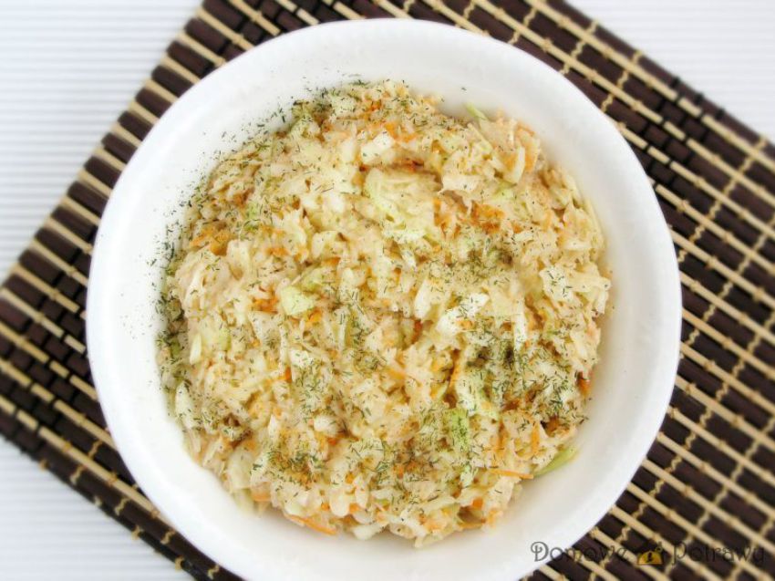 Surówka z białej kapusty Surówka z białej kapusty