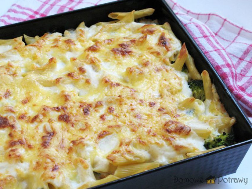 Makaronowa zapiekanka z kurczakiem i warzywami Makaronowa zapiekanka z kurczakiem i warzywami
