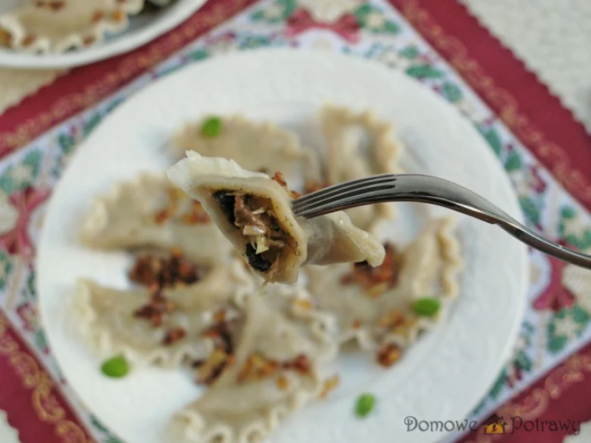 Pierogi z kapustą i grzybami Pierogi z kapustą i grzybami