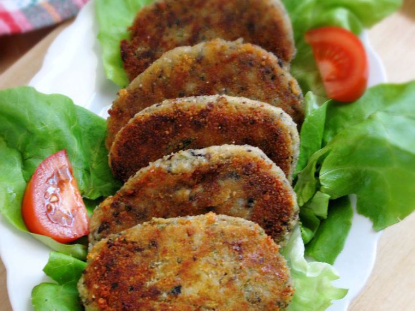 Kotlety ziemniaczane z pieczarkami i żółtym serem Kotlety ziemniaczane z pieczarkami i żółtym serem