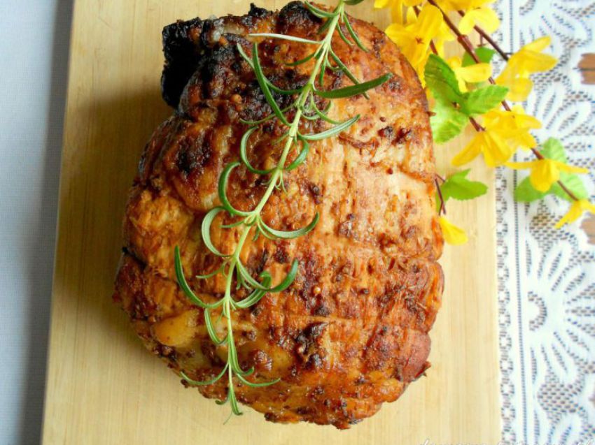 Pieczona szynka miodowo-musztardowa Pieczona szynka miodowo-musztardowa