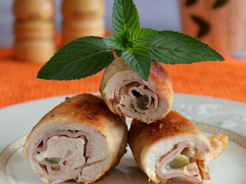 Roladki z kurczaka z szynką i serem Roladki z kurczaka z szynką i serem