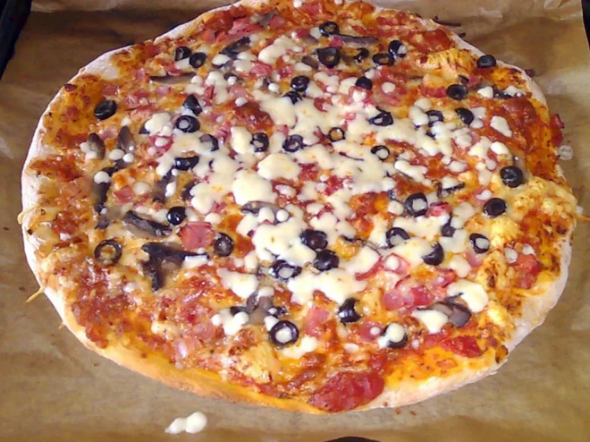 Pizza tradycyjna Pizza tradycyjna