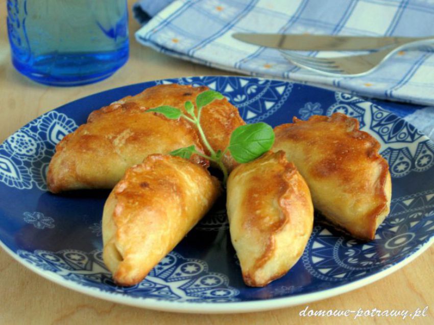 Szpekuchy, litewskie pierożki drożdżowe Szpekuchy, litewskie pierożki drożdżowe