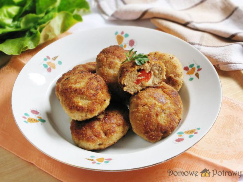 Kotlety mielone z papryką i serem Kotlety mielone z papryką i serem