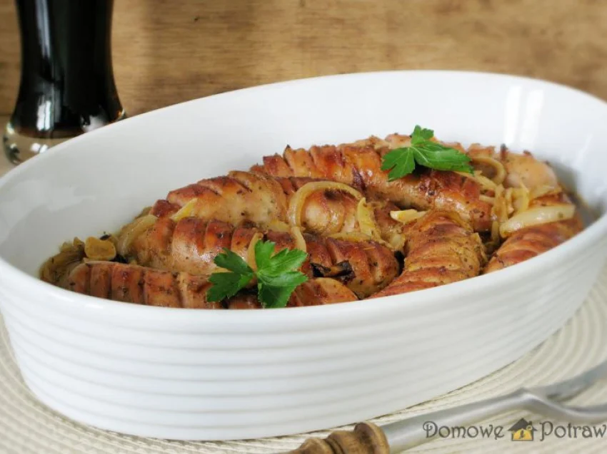 Biała kiełbasa pieczona w piwie Biała kiełbasa pieczona w piwie