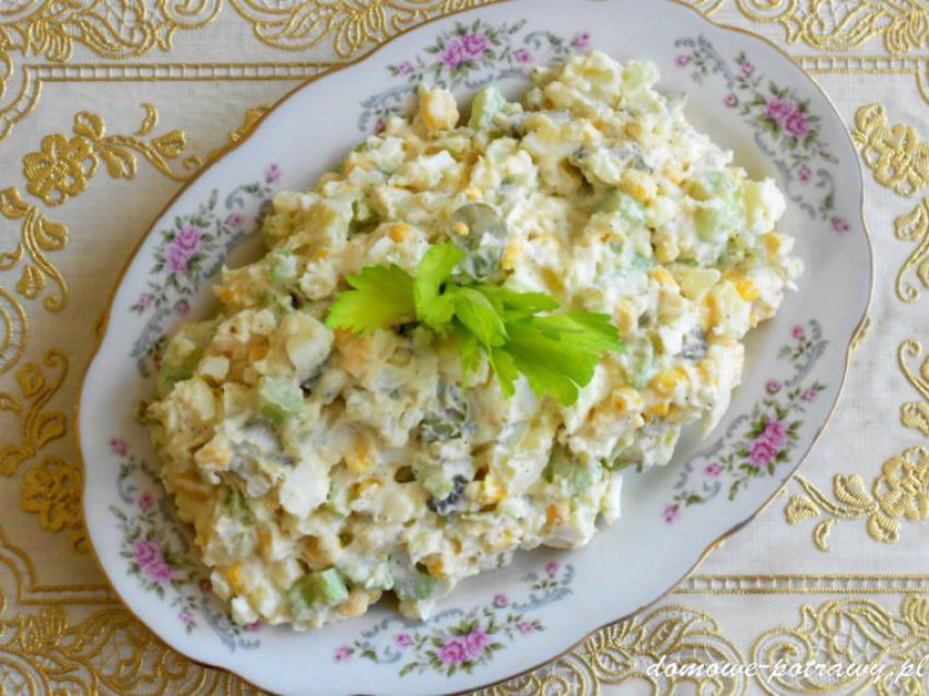 Sałatka ziemniaczana z selerem naciowym Sałatka ziemniaczana z selerem naciowym