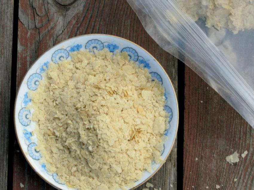 Kotlety z piersi kurczaka w panierce z płatków drożdżowych Kotlety z piersi kurczaka w panierce z płatków drożdżowych