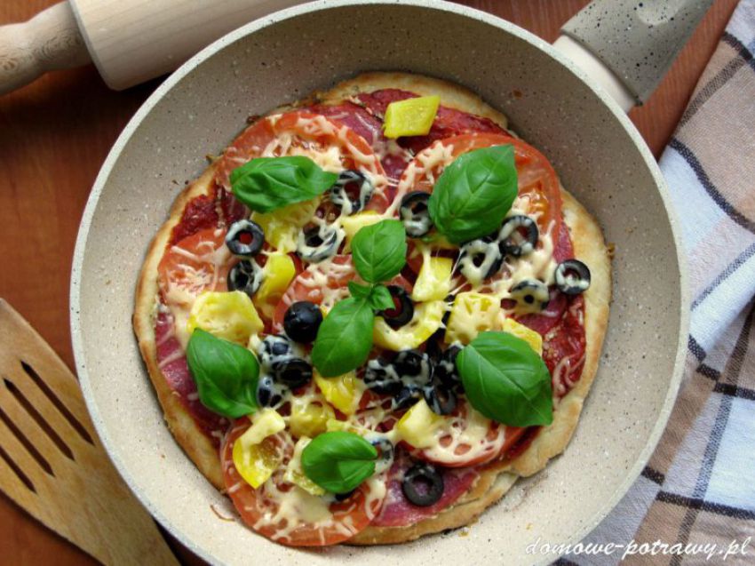 Pizza z patelni Pizza z patelni