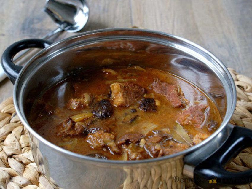Gulasz wieprzowy z grzybami Gulasz wieprzowy z grzybami
