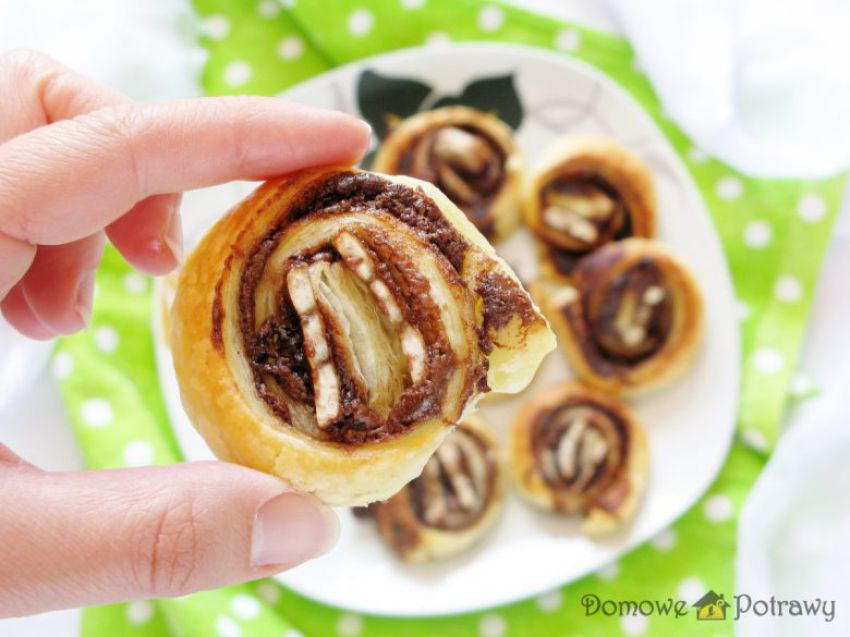 Ciastka francuskie z nutellą i bananem Ciastka francuskie z nutellą i bananem