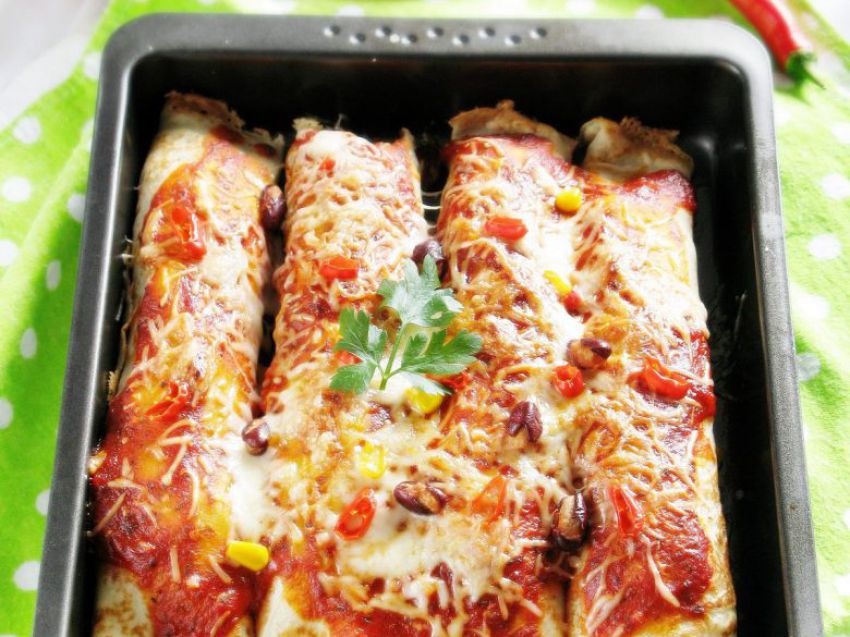 Naleśniki zapiekane po meksykańsku Naleśniki zapiekane po meksykańsku