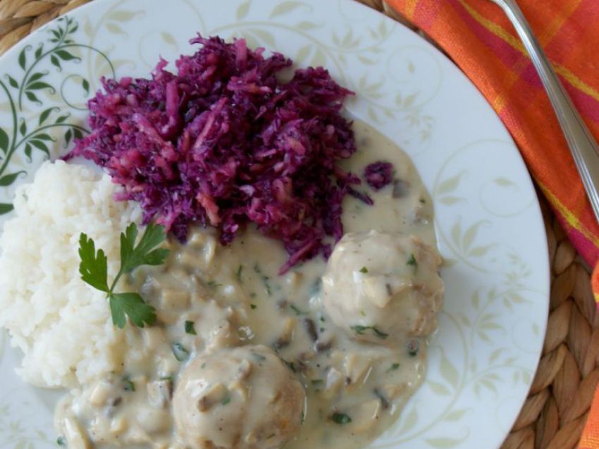 Klopsy z indyka w sosie pieczarkowym Klopsy z indyka w sosie pieczarkowym